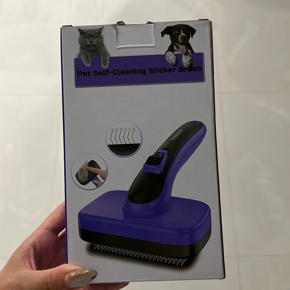 SELF-CLEANING SLICKER BRUSH